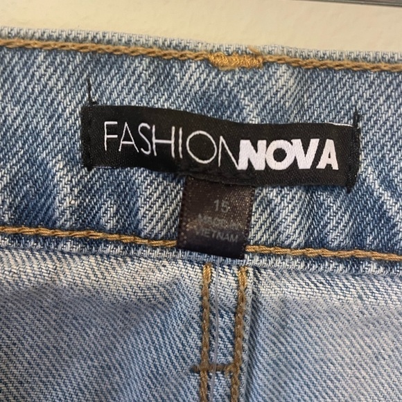 Fashion Nova Amsterdam Ripped Straight Leg Light Wash Jeans - Picture 7 of 7